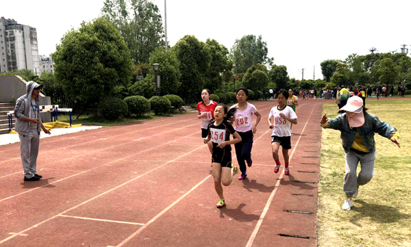 冲浪大师赛掀起高潮,嵩山旋风队鏖战岭南麒麟队,老将里程碑之夜——逆风翻盘的范本  冲浪大师赛掀起高潮,嵩山旋风队鏖战岭南麒麟队,老将里程碑之夜——逆风翻盘的范本