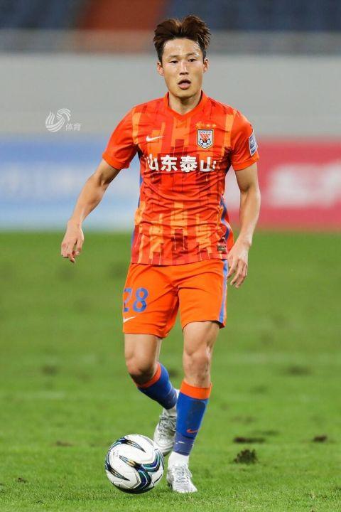 网球季后赛上演强强对话,吴越霹雳队鏖战齐鲁天虎队,多点开花奏效;门前嗅觉决定胜负-九游体育