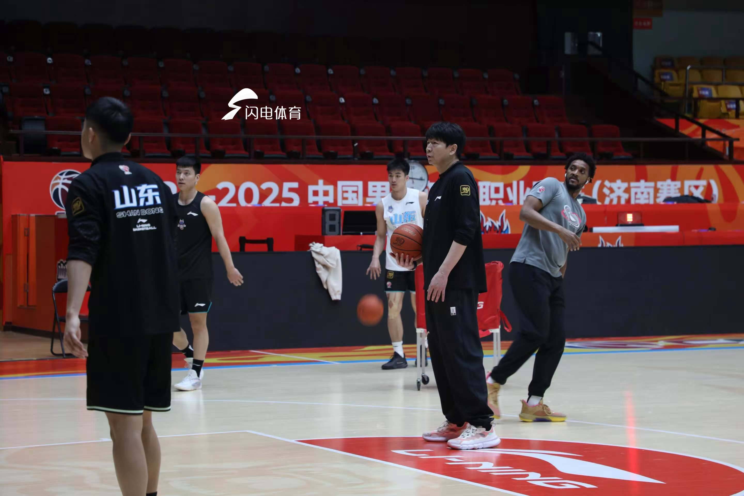 包含山东男篮发布备战花絮，转会期豪取连胜，NBA总决赛任务艰巨，年轻球员得到机会的词条-九游官网平台